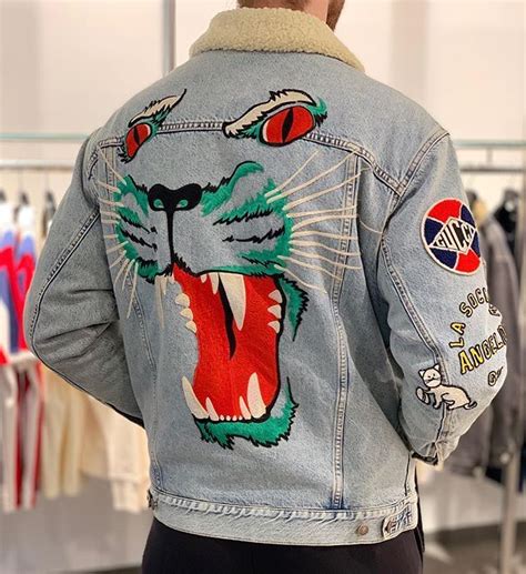 gucci ss17 panther embroidered denim jacket|gucci gg retro denim jacket.